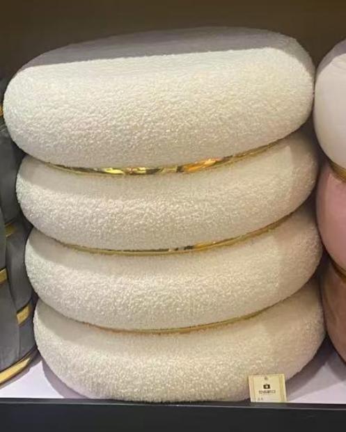 Layered Bedroom Vanity Stool