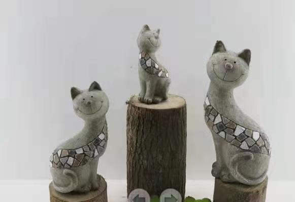 Stone cat decor
